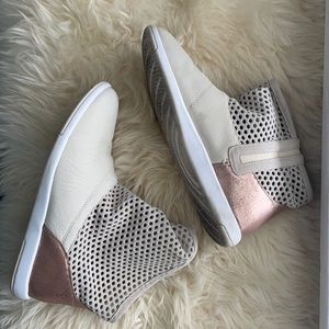 Emu Australia Numeralla cream leather bootie size 9